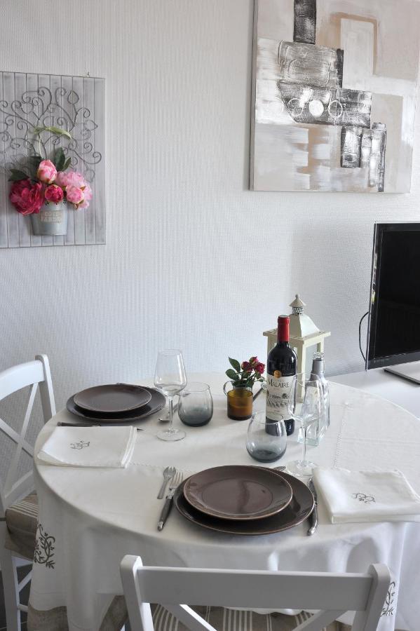 Appartement Romantique, Vue Panoramique Bassin De L'Est Honfleur Bagian luar foto